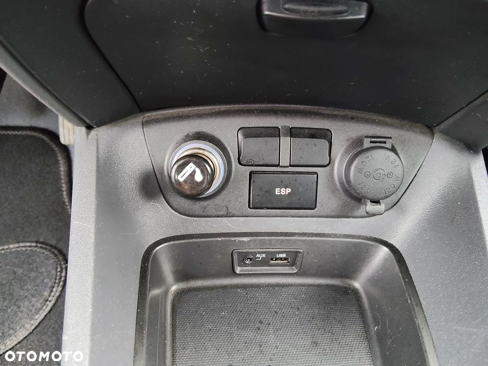 Kia Rio 1.4 EX Top - 27