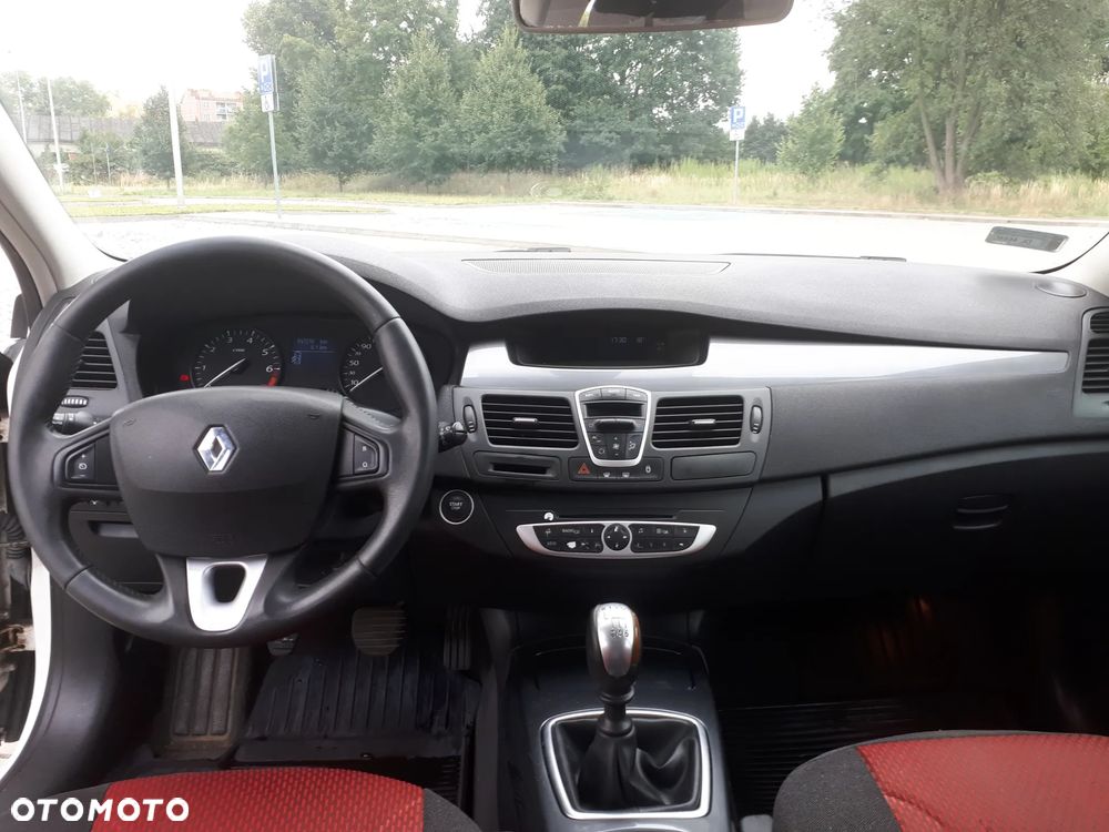 Renault Laguna 1.6 16V 110 Expression - 14