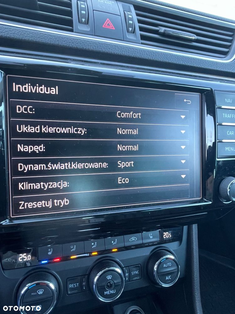 Skoda Superb 2.0 TDI L&K DSG - 24