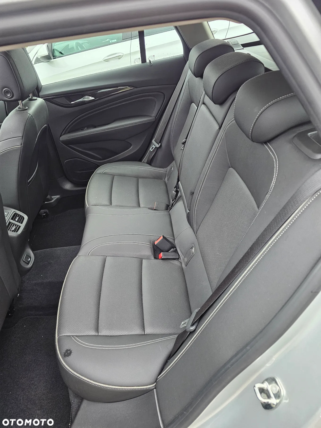 Opel Insignia 2.0 CDTI automatik Business Innovation - 15
