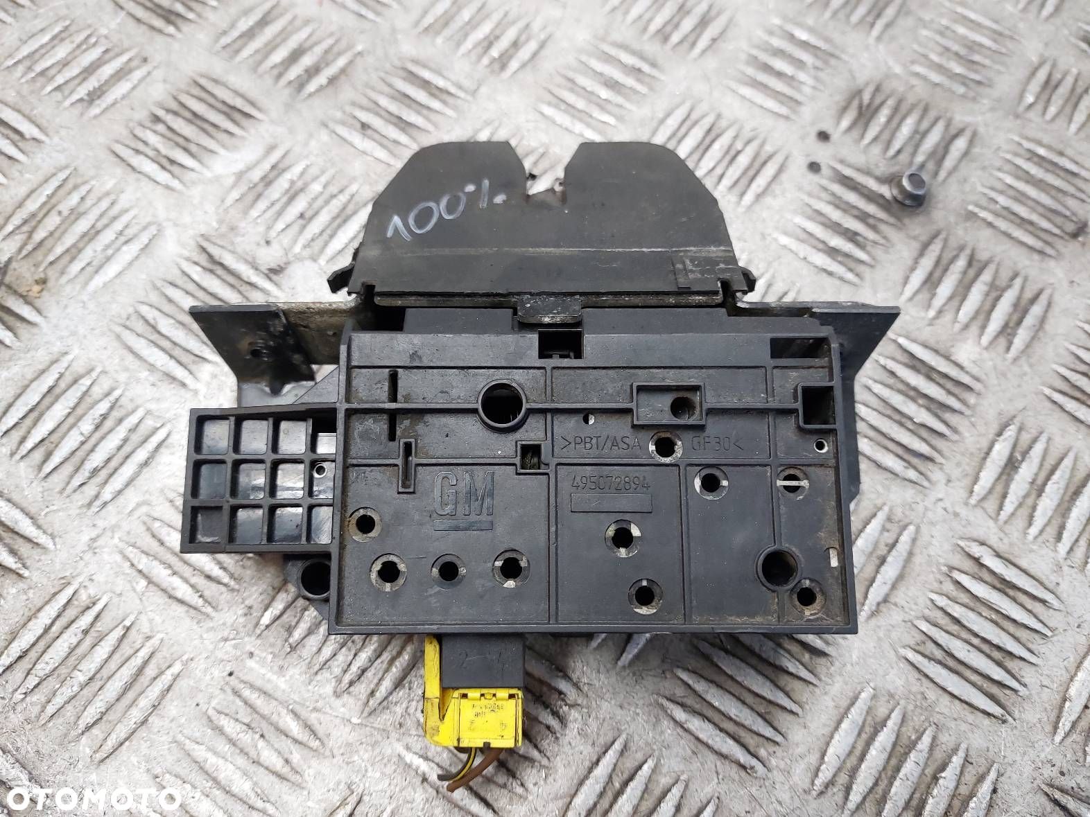 ZAMEK KLAPY BAGAŻNIKA OPEL VECTRA C HB 5D 13178192 495072894 - 1