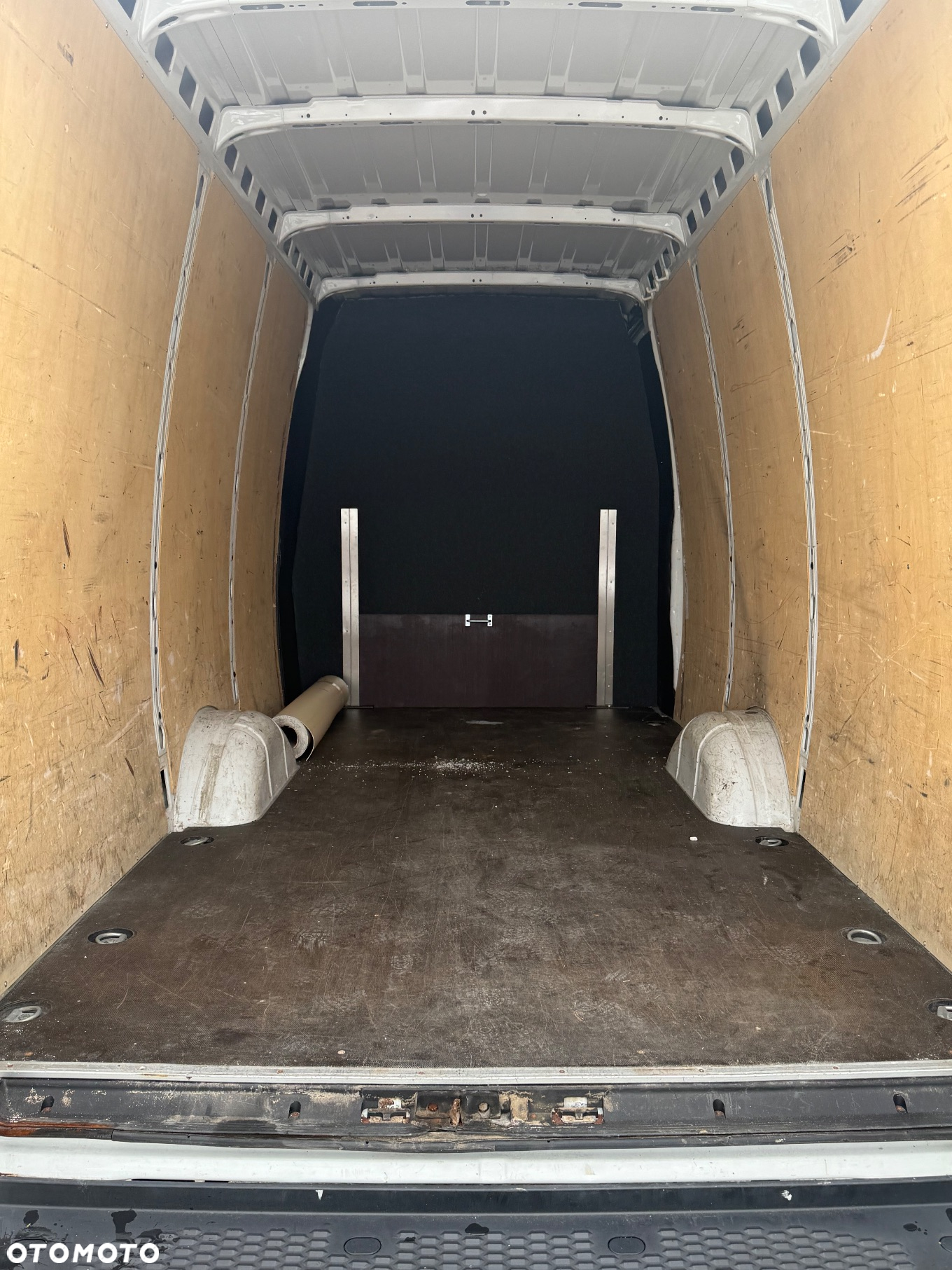 Iveco DAILY 35S16 L4Hh2 pull opcja   7 OSÓB OD REKI - 12