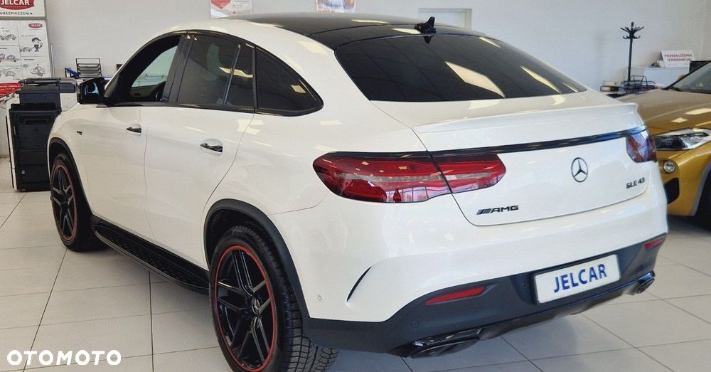 Mercedes-Benz GLE - 10