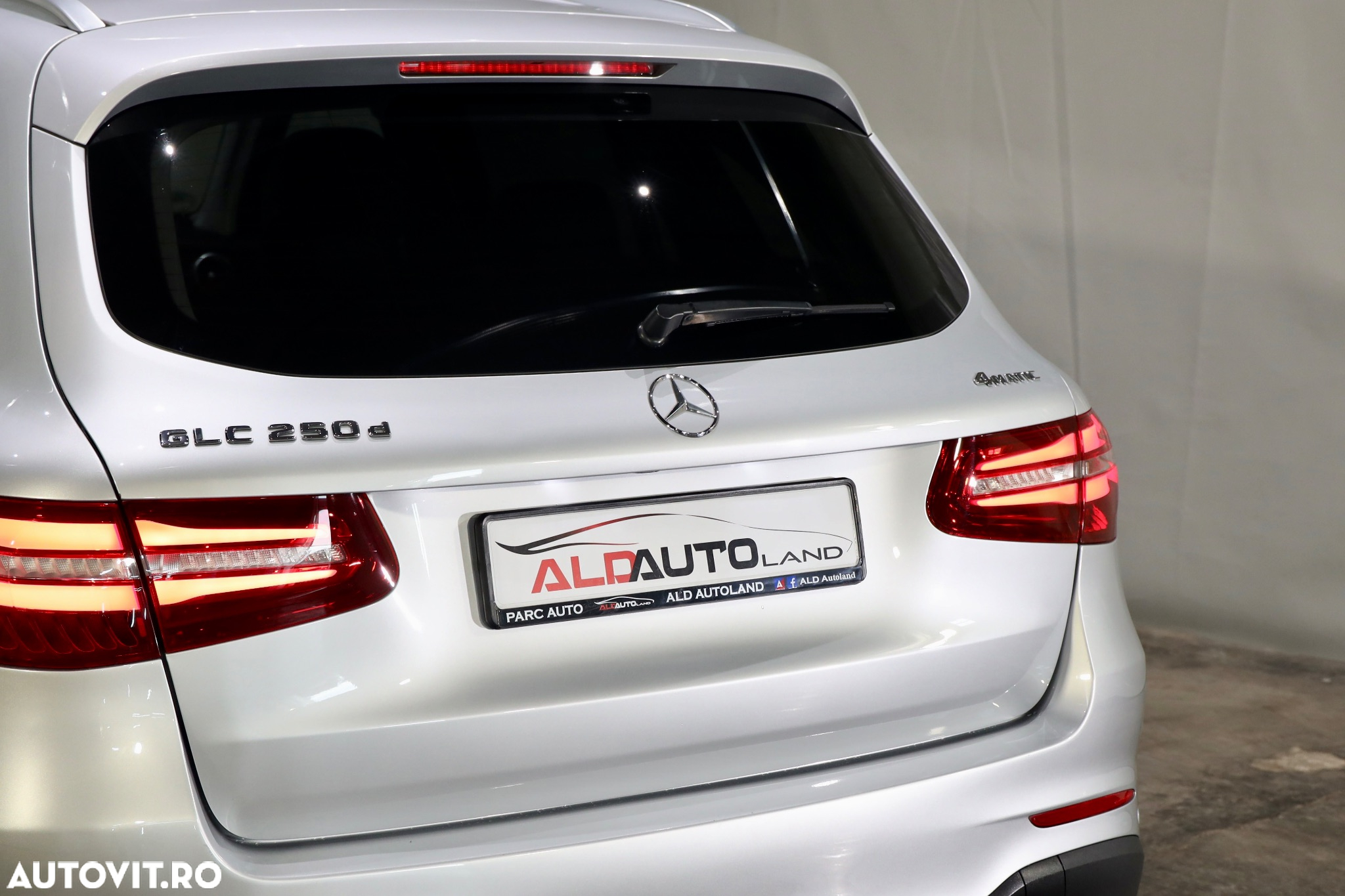 Mercedes-Benz GLC 250 d 4MATIC - 29