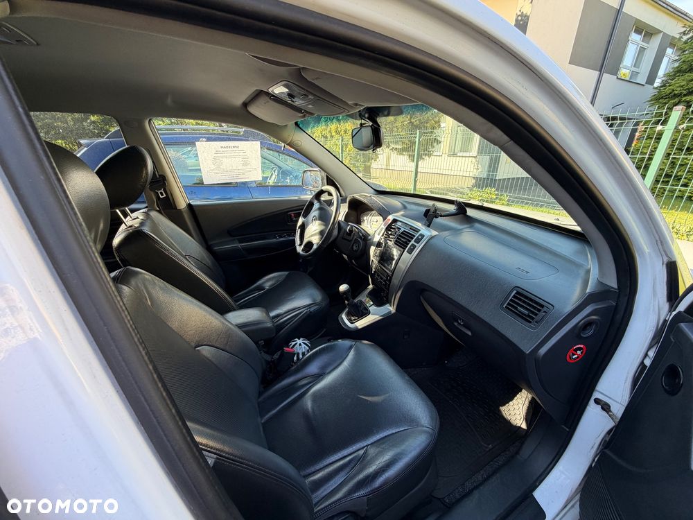 Hyundai Tucson 2.0 Comfort 2WD - 11