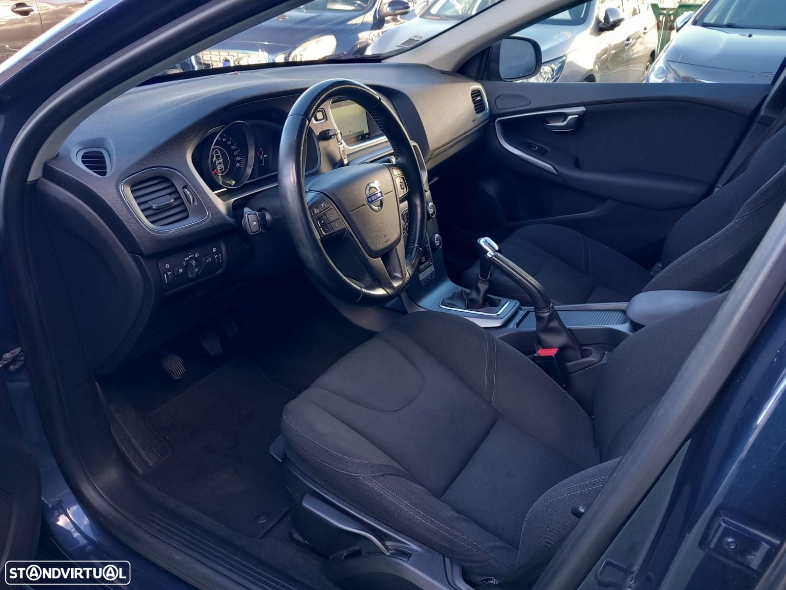 Volvo V40 1.6 D2 Eco Momentum - 8