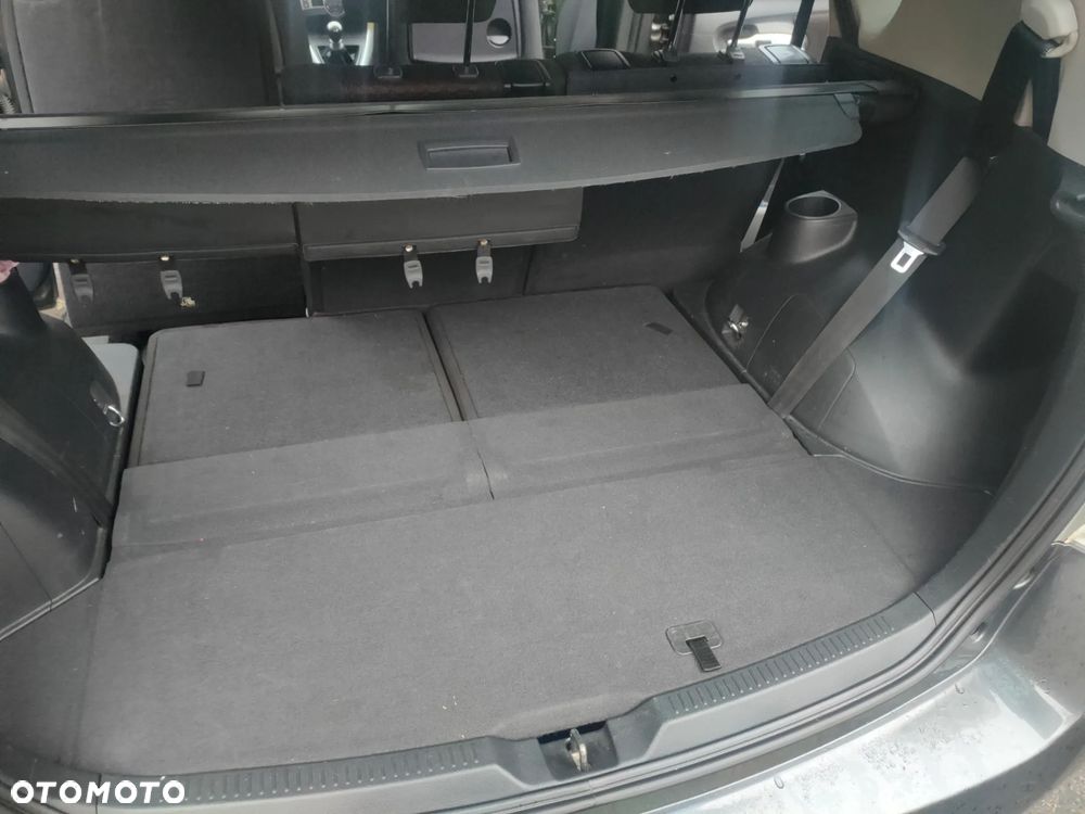 Toyota Verso 1.8 2010 7os - 24