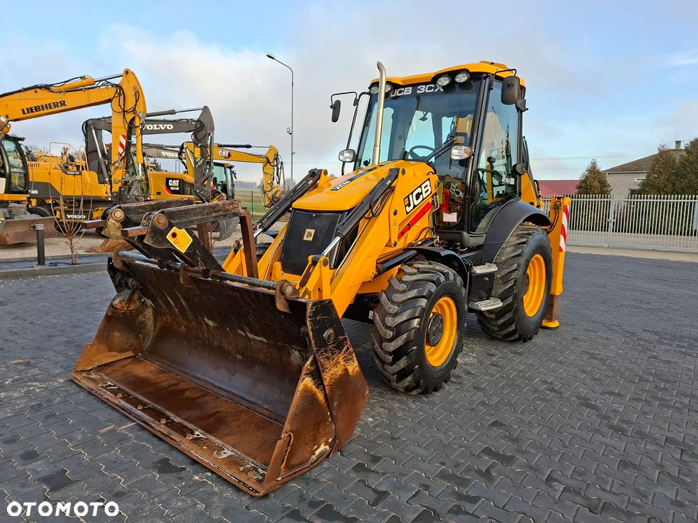 JCB 3CX Rok 2017 - 1