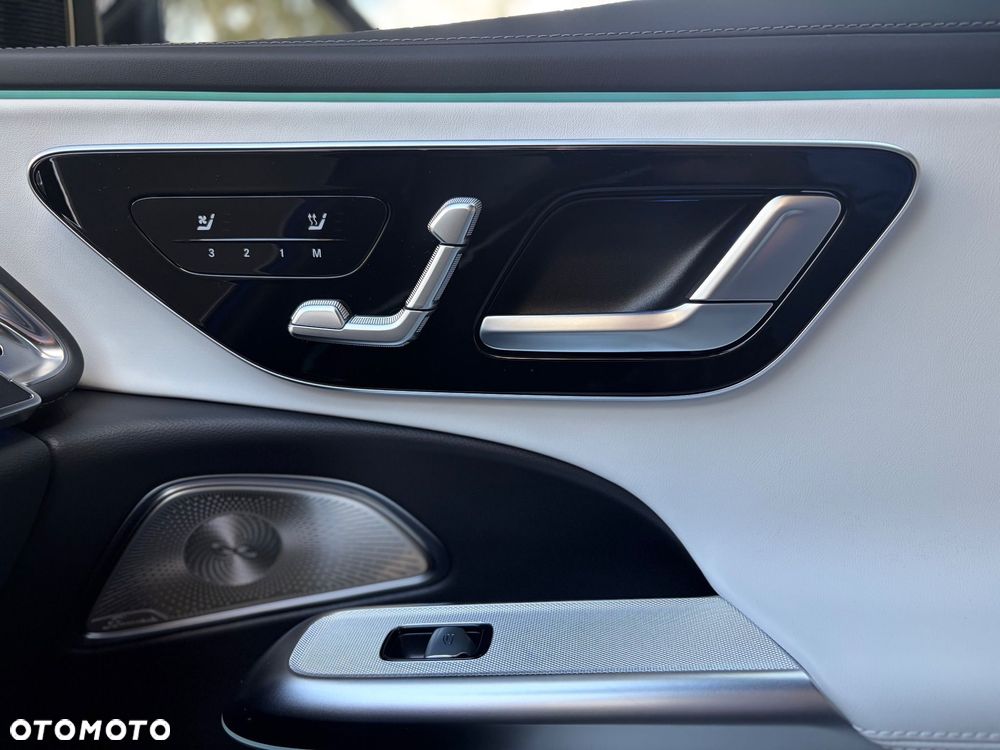 Mercedes-Benz Klasa E 220 d mHEV 4-Matic Exclusive 9G-Tronic - 24