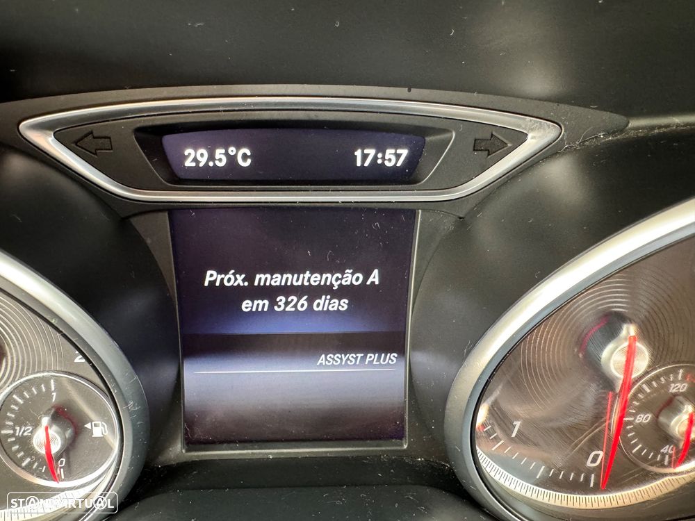 Mercedes-Benz CLA 180 d Shooting Brake Urban - 25