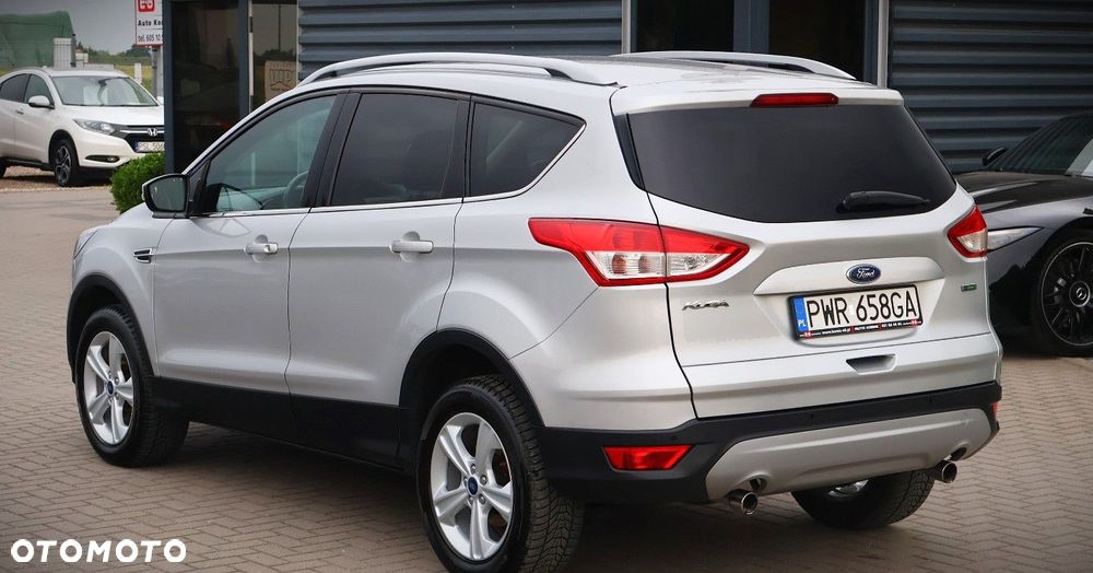 Ford Kuga 1.5 EcoBoost 2x4 Business Edition - 5