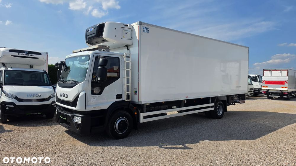 Iveco Eurocargo 160e25  Chłodnia 18epal  Winda  carrier1150 supra - 1