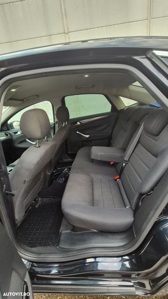 Ford Mondeo - 3