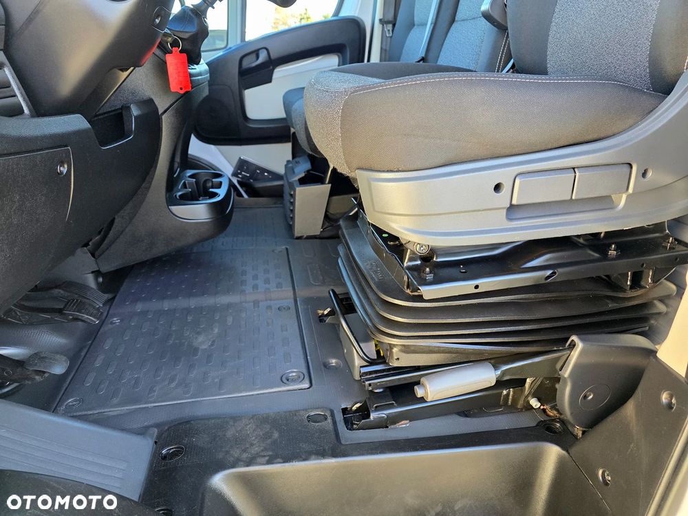 Fiat DUCATO 2,3 MJT 180 KONNY KONTENER WINDA IZOTERMA 4,2M KLIMA WEBASTO MAXI 16 KOŁA - 12