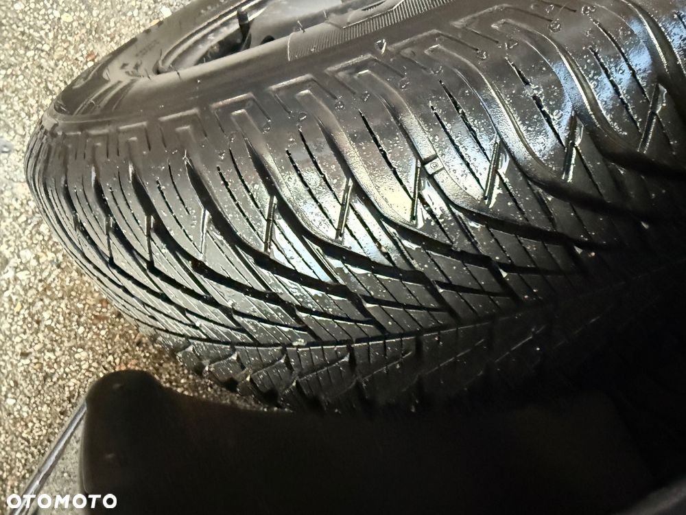 Volkswagen Golf Plus 1.9 TDI DPF United - 20