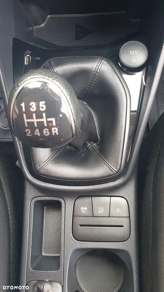 Ford Fiesta - 32