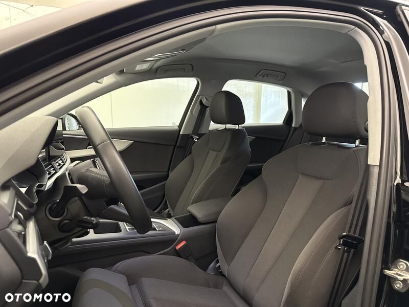 Audi A4 Limousine 35 TFSI mHEV S tronic - 11