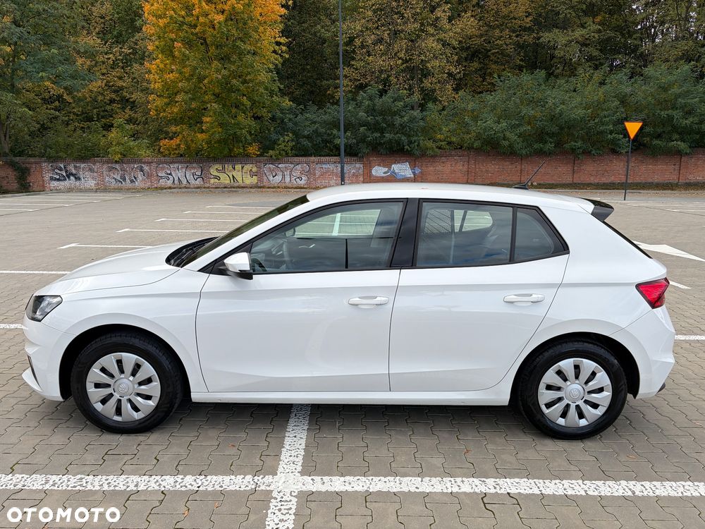 Skoda Fabia 1.0 Essence - 8