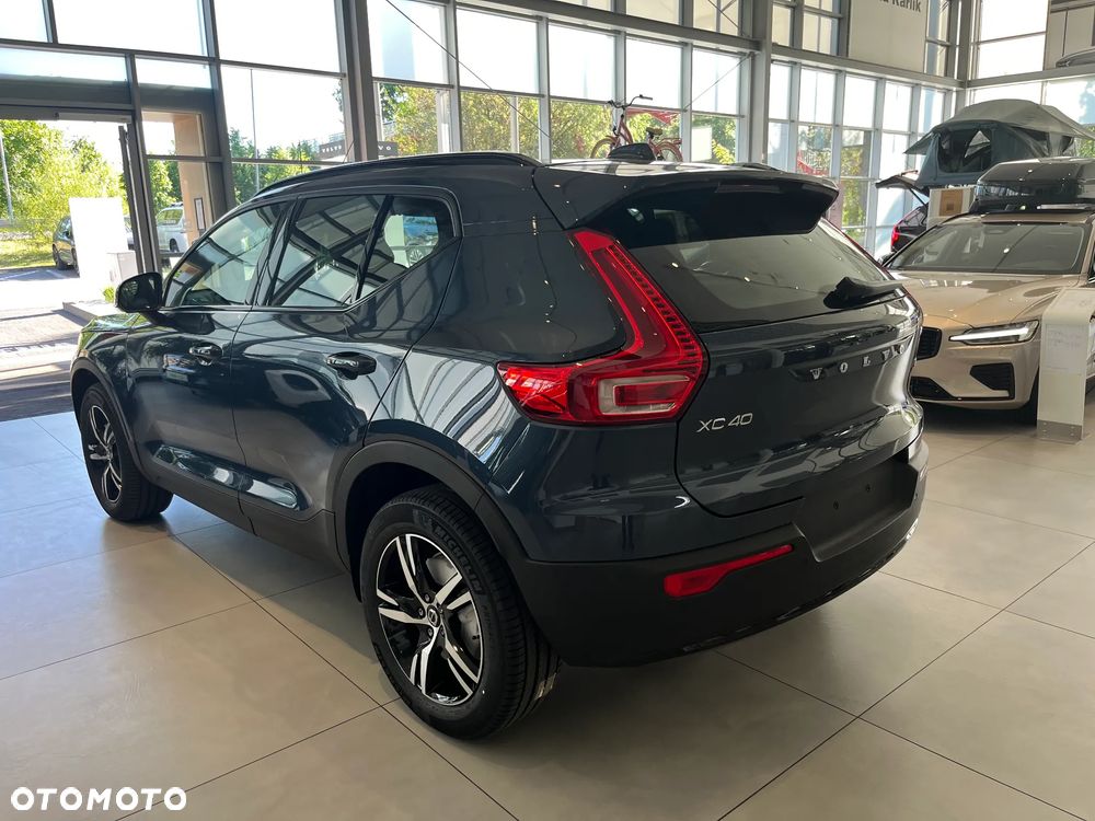 Volvo XC 40 B3 Plus Dark - 7