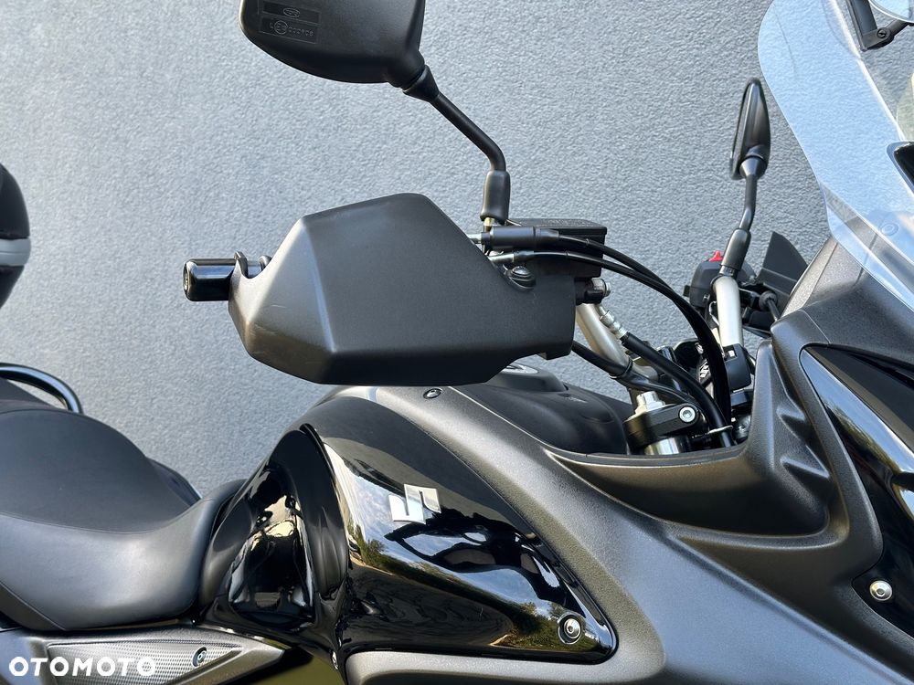 Suzuki V-STROM - 15