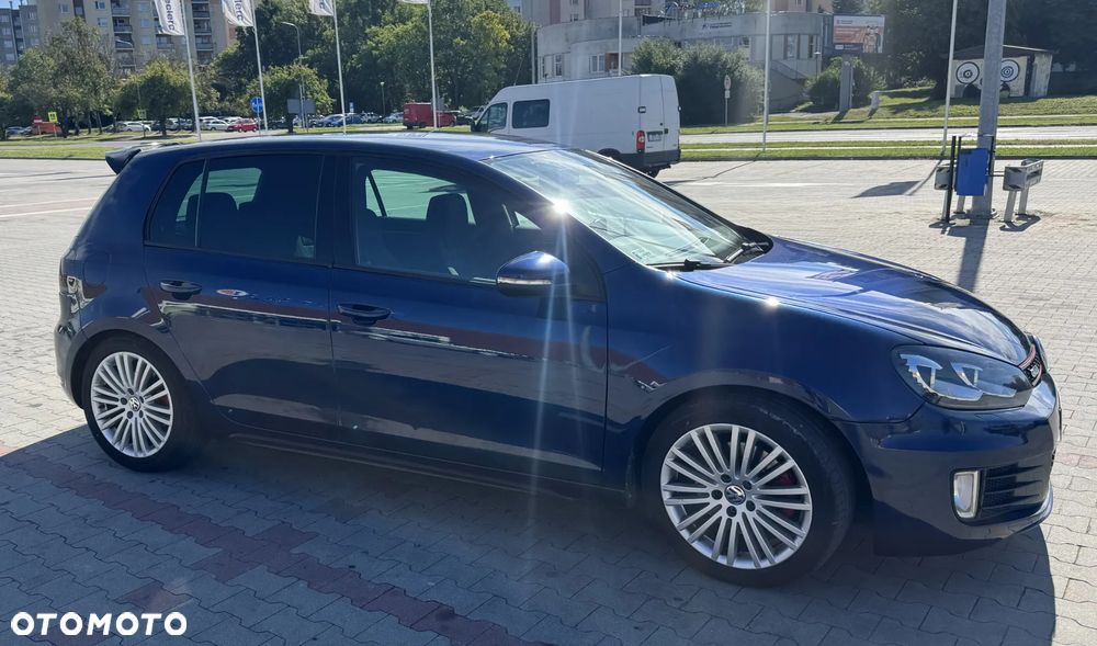 Volkswagen Golf 2.0 GTI - 2