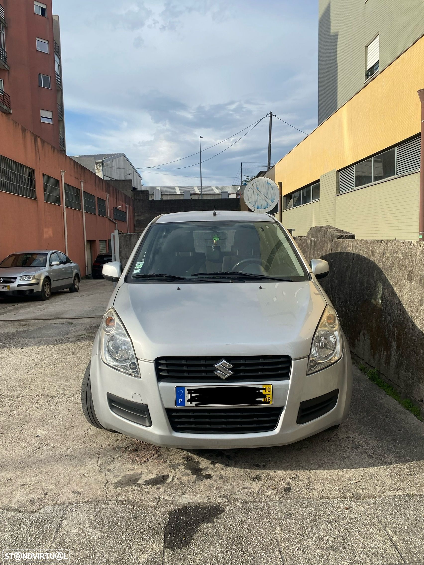 Suzuki Splash 1.0 GL - 1