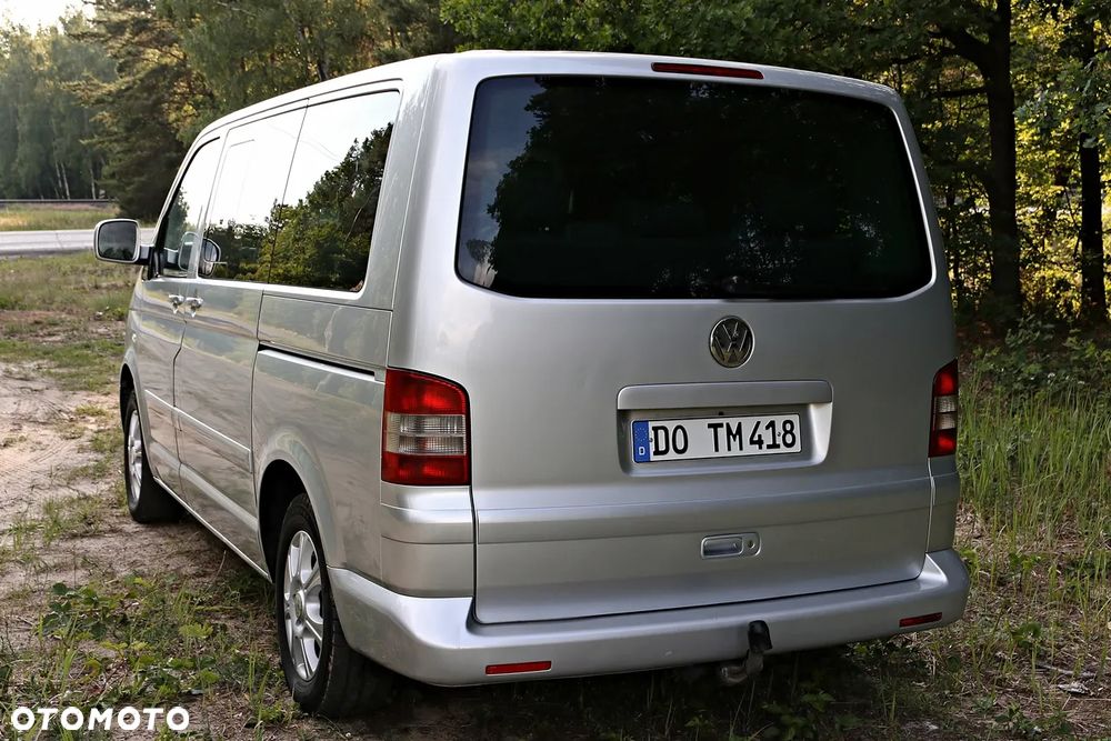 Volkswagen Multivan - 24
