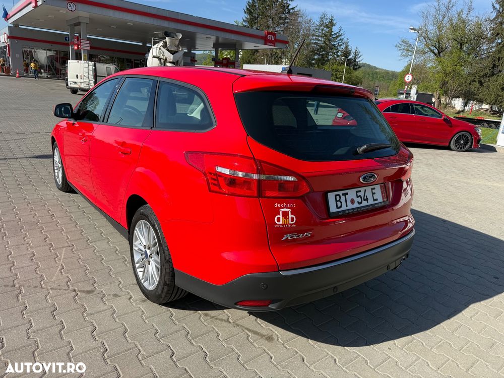 Ford Focus 1.0 EcoBoost Hybrid TITANIUM - 4