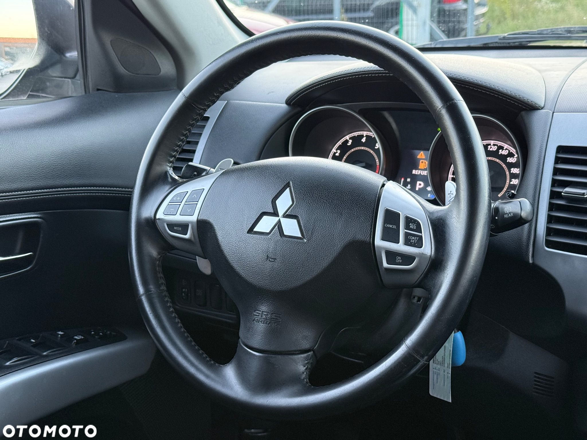 Mitsubishi Outlander 2.0 2WD CVT Invite - 26