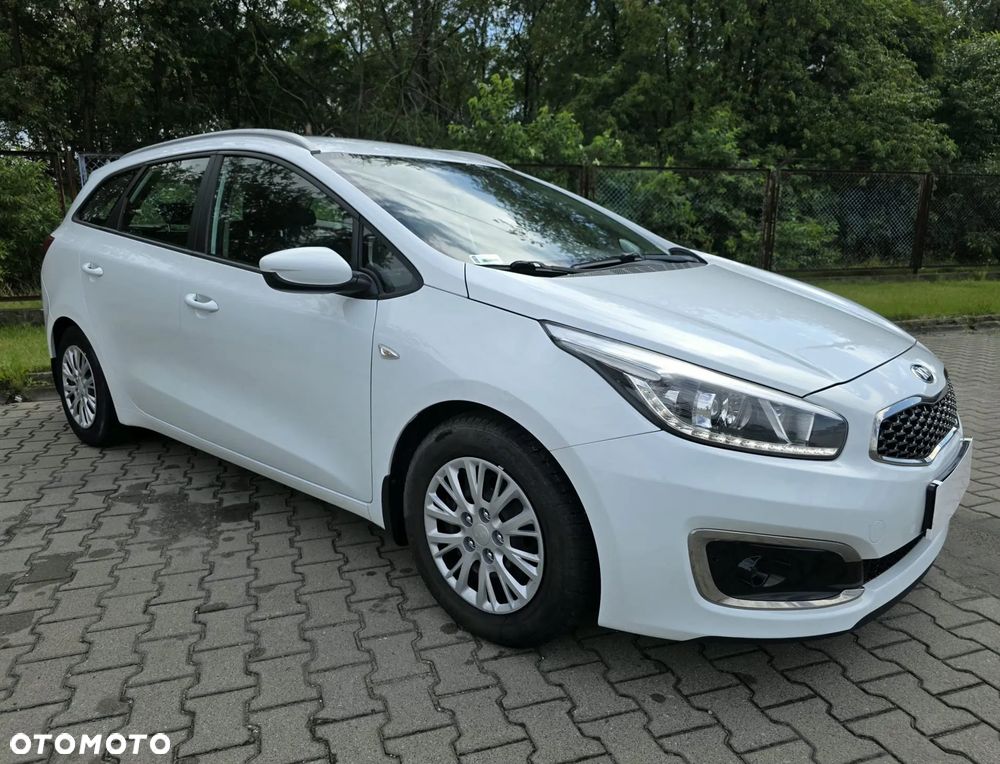 Kia Ceed 1.4 L - 22