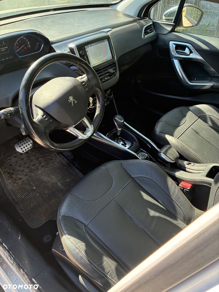 Peugeot 2008 PureTech 110 Stop&Start EAT6 Allure - 11
