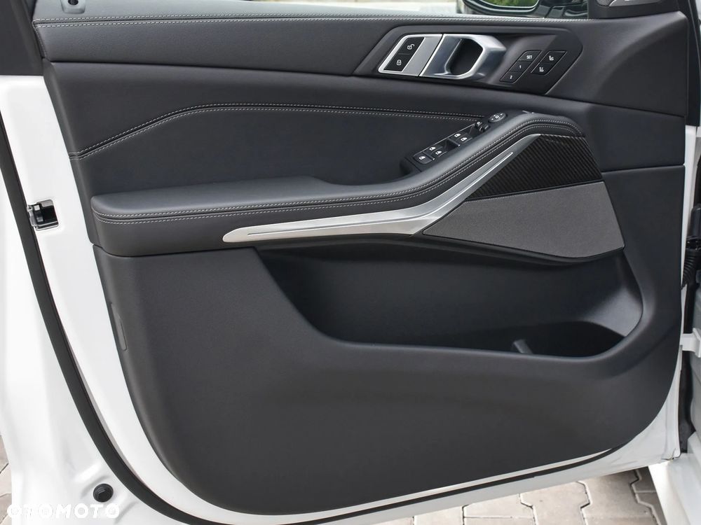 BMW X5 xDrive40i sport - 30