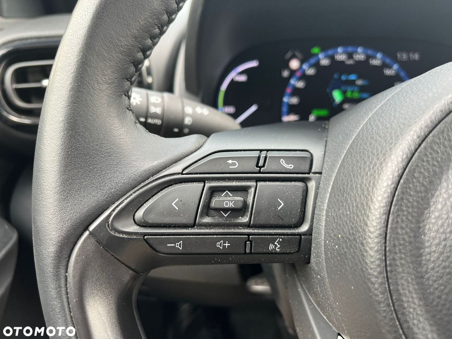 Toyota Yaris Cross Hybrid 1.5 Comfort - 25