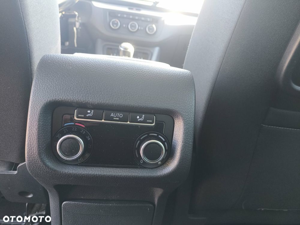 Volkswagen Sharan 2.0 TDI BMT Comfortline - 11