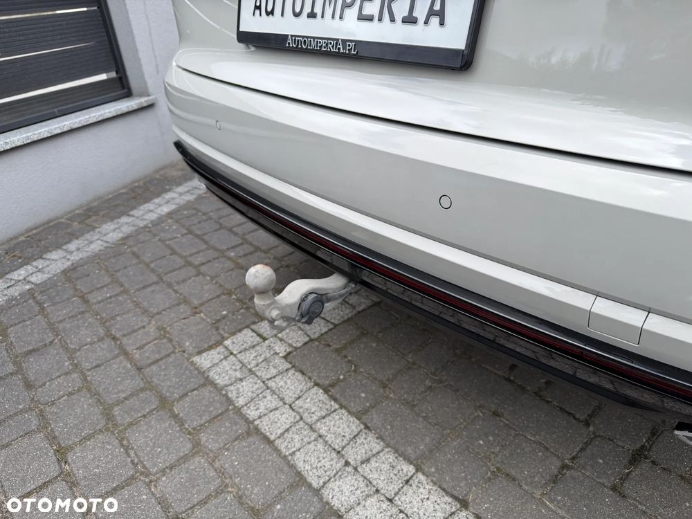 Volkswagen Touareg 3.0 V6 TDI 4Motion R-Line - 10