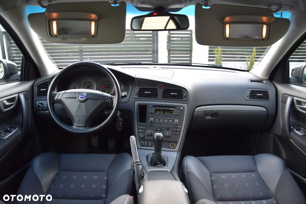 Volvo S60 2.5 T Kinetic - 33
