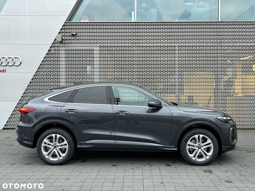Audi Q5 Sportback - 1