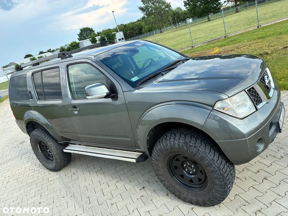 Nissan Pathfinder 2.5 dCi SE - 1