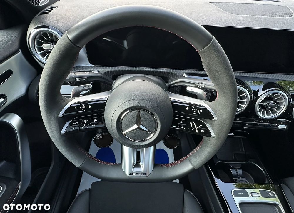 Mercedes-Benz Klasa A 35 AMG 4-Matic 8G-DCT - 28