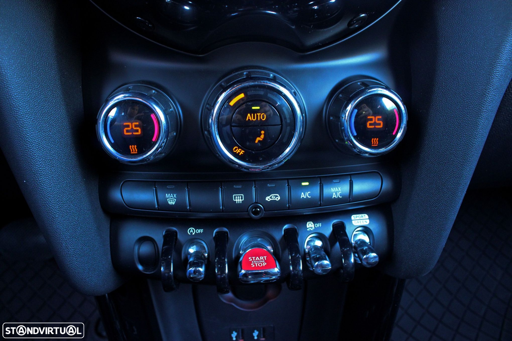 MINI 3 Portas Cooper D Auto - 14