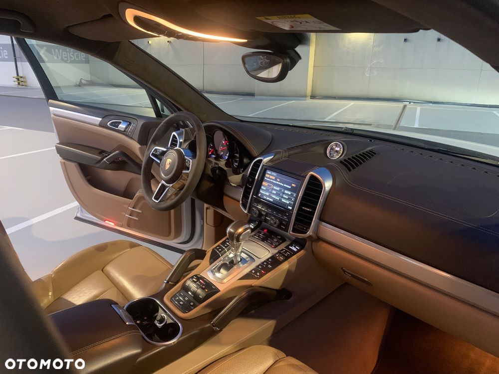 Porsche Cayenne GTS - 19
