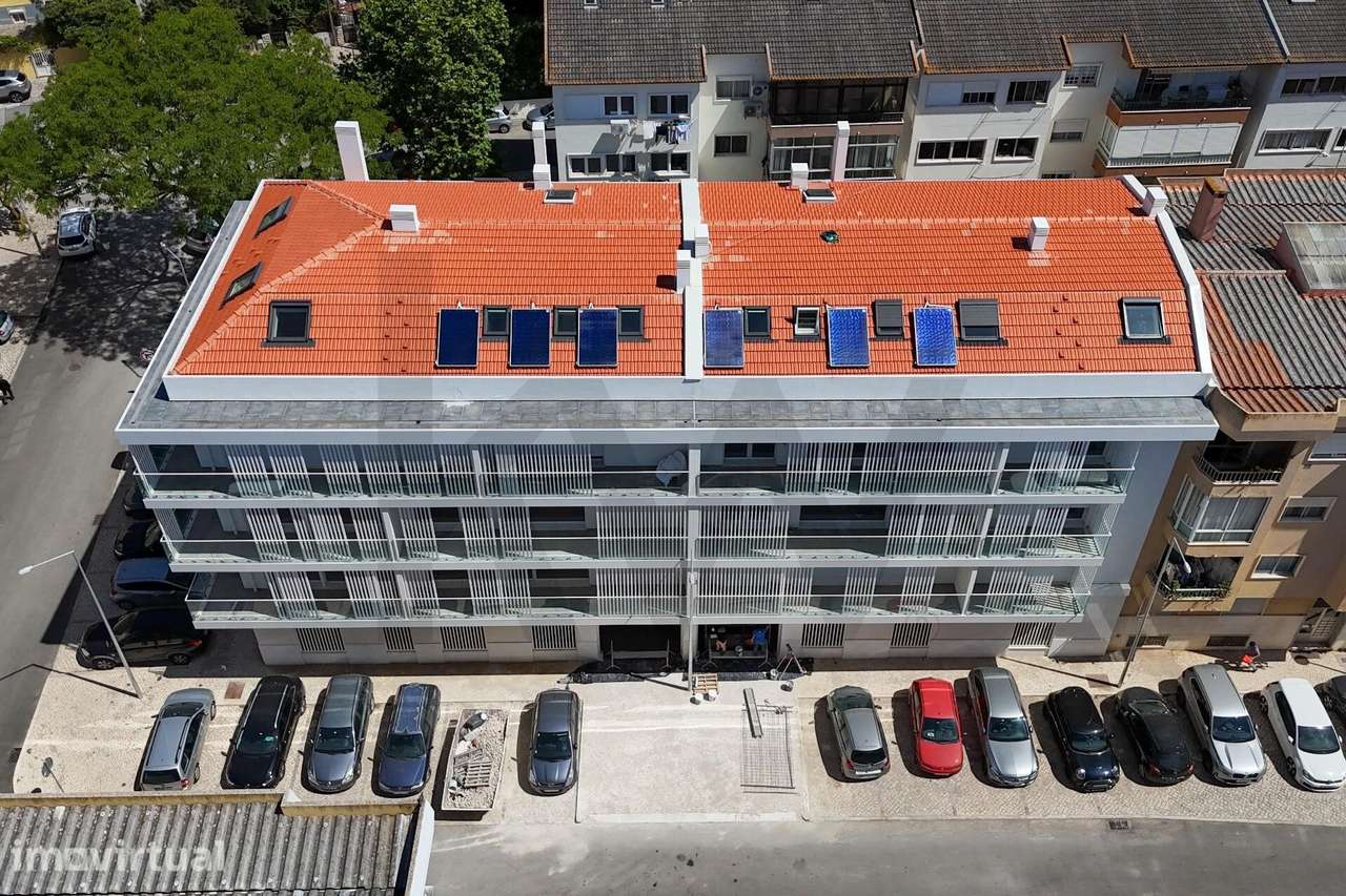 APARTAMENTO T4  NOVO COM ACABAMENTOS DE QUALIDADE SÃO JOÃO DO ESTORIL - Grande imagem: 2/32