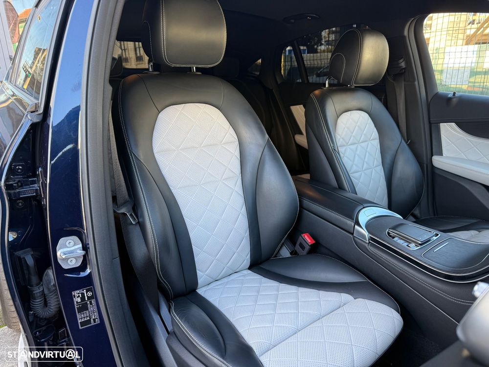 Mercedes-Benz GLC 220 d Coupe 4Matic 9G-TRONIC AMG Line - 17