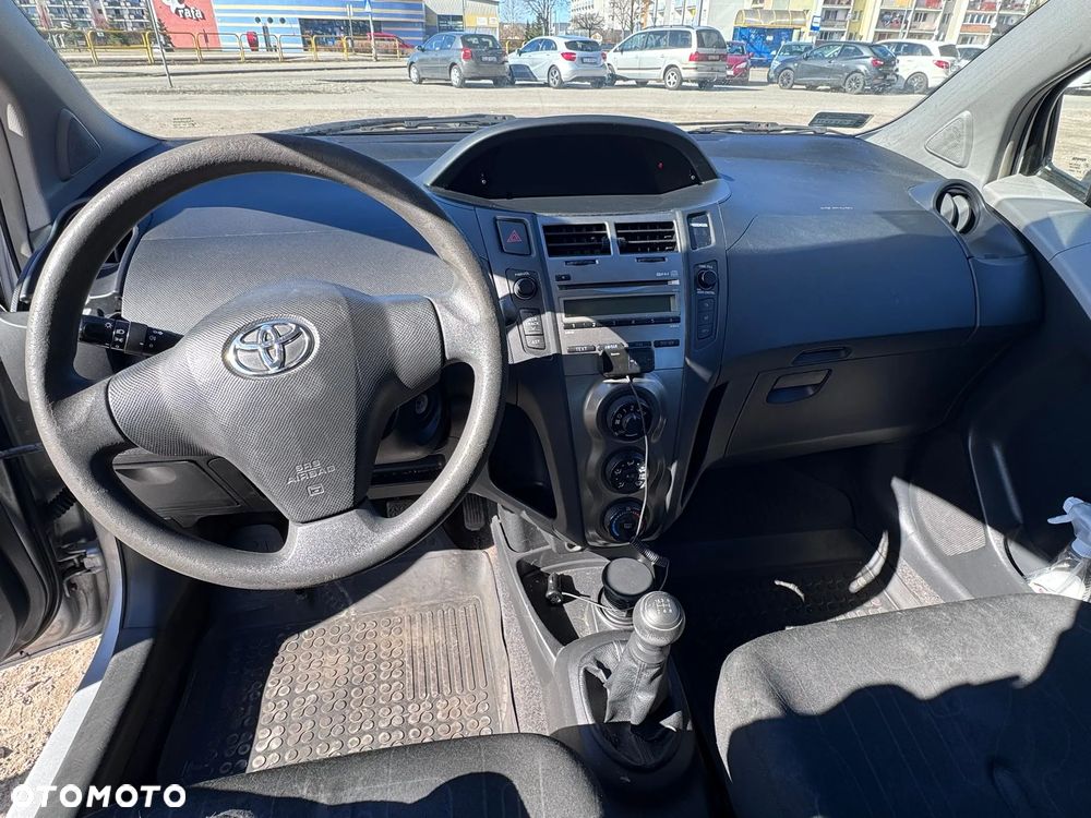Toyota Yaris 1.0 Luna - 10