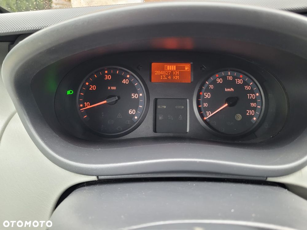 Renault Trafic - 16