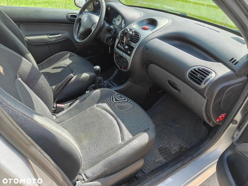 Peugeot 206 1.4 Trendy - 8