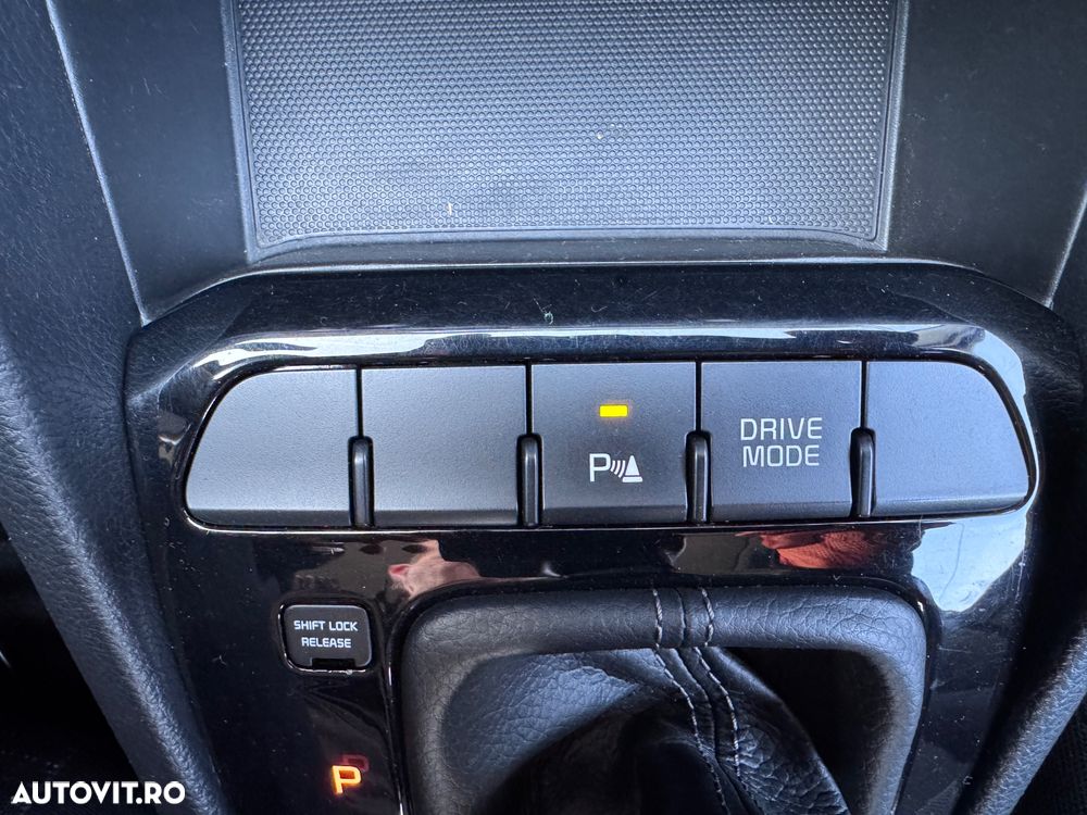 Kia Stonic 1.0 T-GDI 7DCT HP MHEV Trend - 17