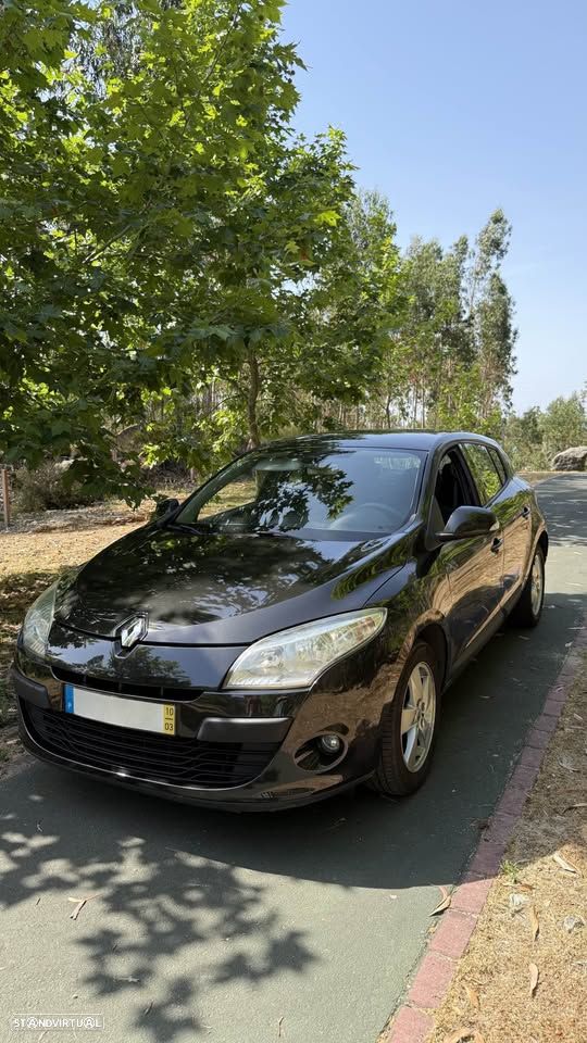 Renault Mégane 1.5 dCi Dynamique S - 2