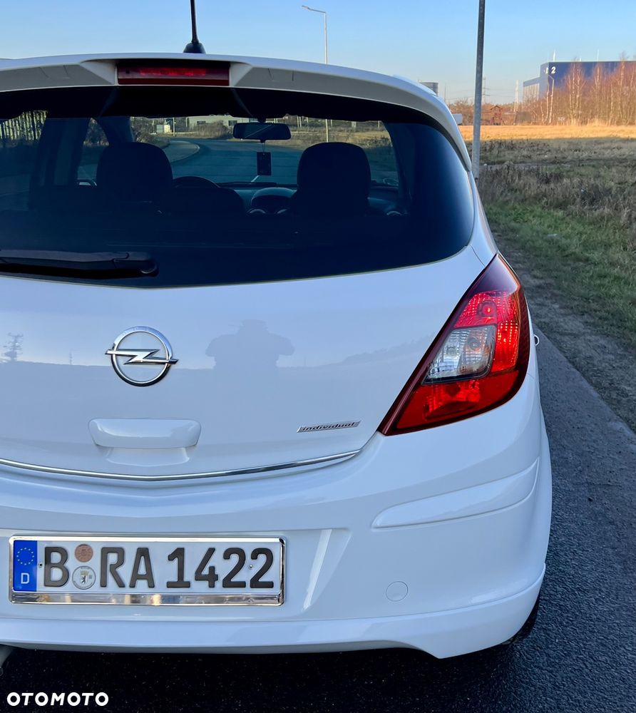Opel Corsa 1.4 16V Color Edition - 37