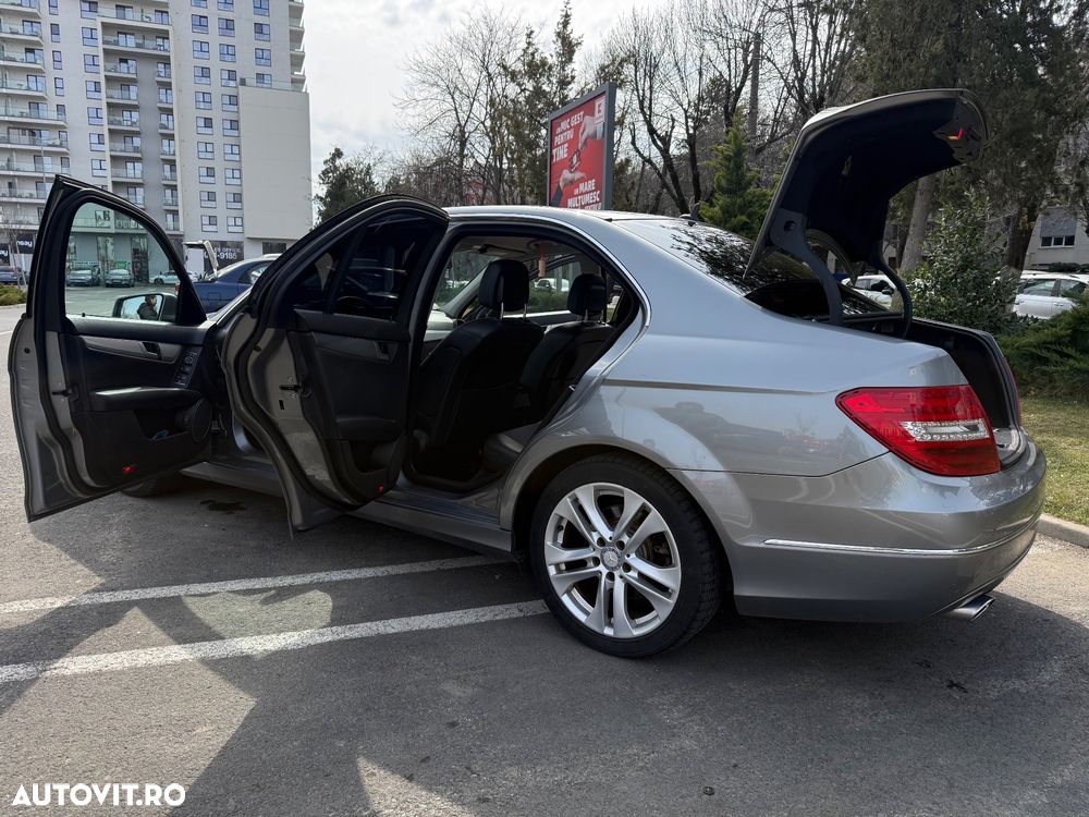 Mercedes-Benz C 220 CDI DPF (BlueEFFICIENCY) 7G-TRONIC Avantgarde - 7